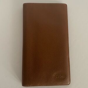 Longchamp Le Foulonne Travel Wallet in tan/caramel